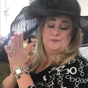 Meet your Posher, Nikita